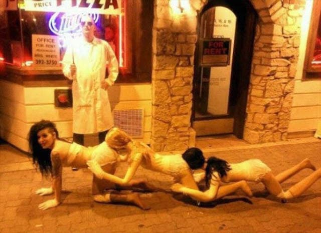 the-human-centipede-photo-u1