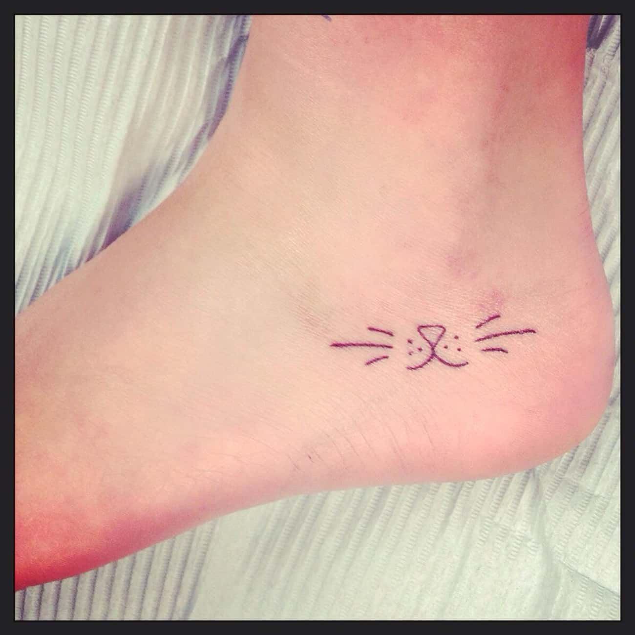 33 Awesome Tiny Tattoo Ideas for Girls