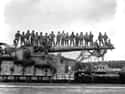 US Troops Pose On A Captured German Railway Gun, 1945 on Random Old School Pictures from World War 2