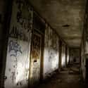 A Spooky Hallway in Gary, Indiana on Random Coolest Photos from Inside Abandoned Buildings