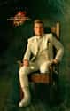 Peeta Mellark in the Books: Minus One Leg on Random Hunger Games SHOULD Have Looked Like In Movies
