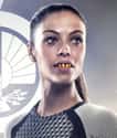 Enobaria in the Books: A Terrifying, Golden-Toothed Girl on Random Hunger Games SHOULD Have Looked Like In Movies