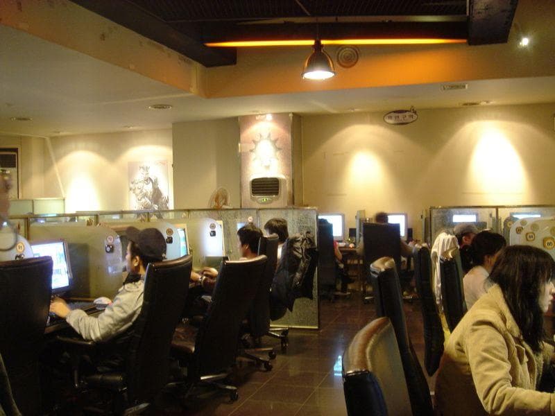 Xiao Yun Had Been Playing Games In Internet Cafes For 10 Years