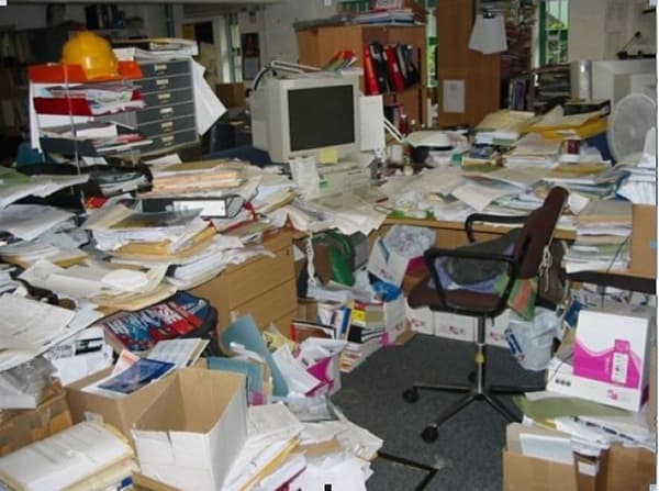 Messy Pictures | Photos That Annoy Neat Freaks