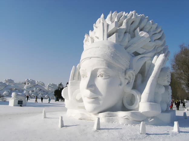 How Cool Is This Snow Girl's Funky Hair?