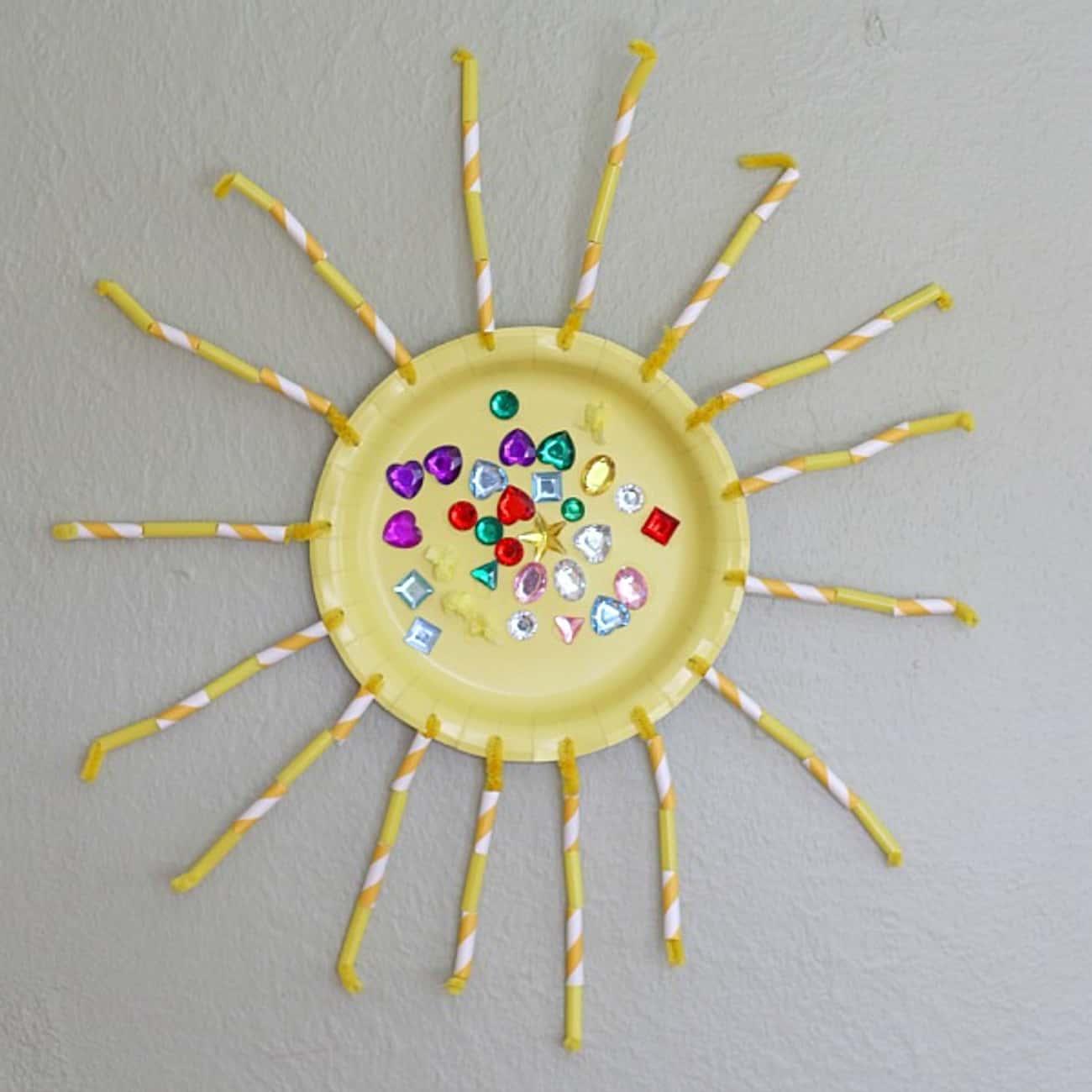 Солнце из одноразовых тарелок