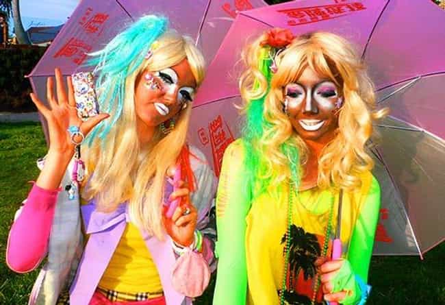 Ganguro Schoolgirl Porn - The 40 Most WTF Japan Photos Ever - ViraLuck