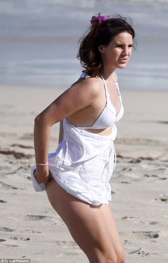 The Hottest Lana Del Rey Bikini Pictures Cool Dump