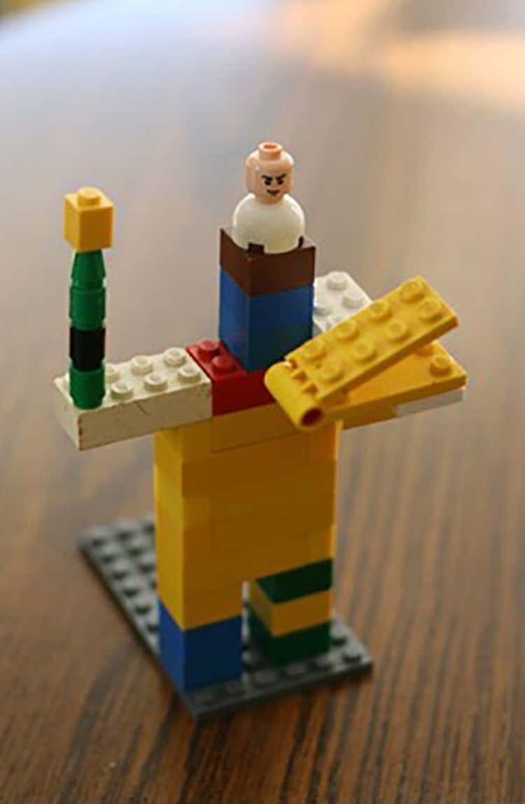 34 Lego Fails Even Your Kid Would Have Built Better