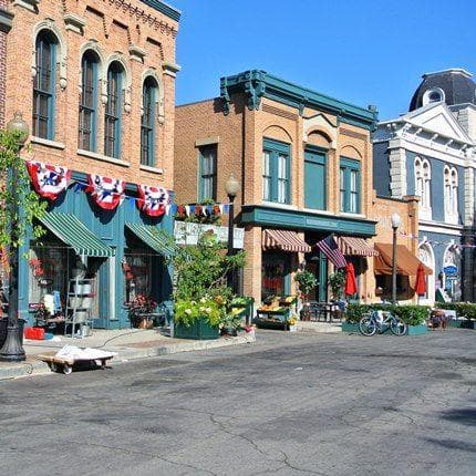 15 Reasons Living in Stars Hollow Would Be the Best