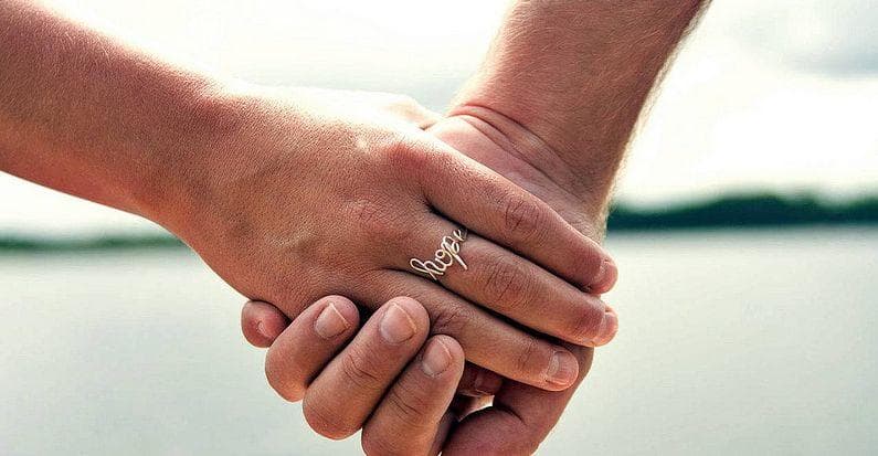 Signy Has A Lot of Family Love - And Not In A Good Way