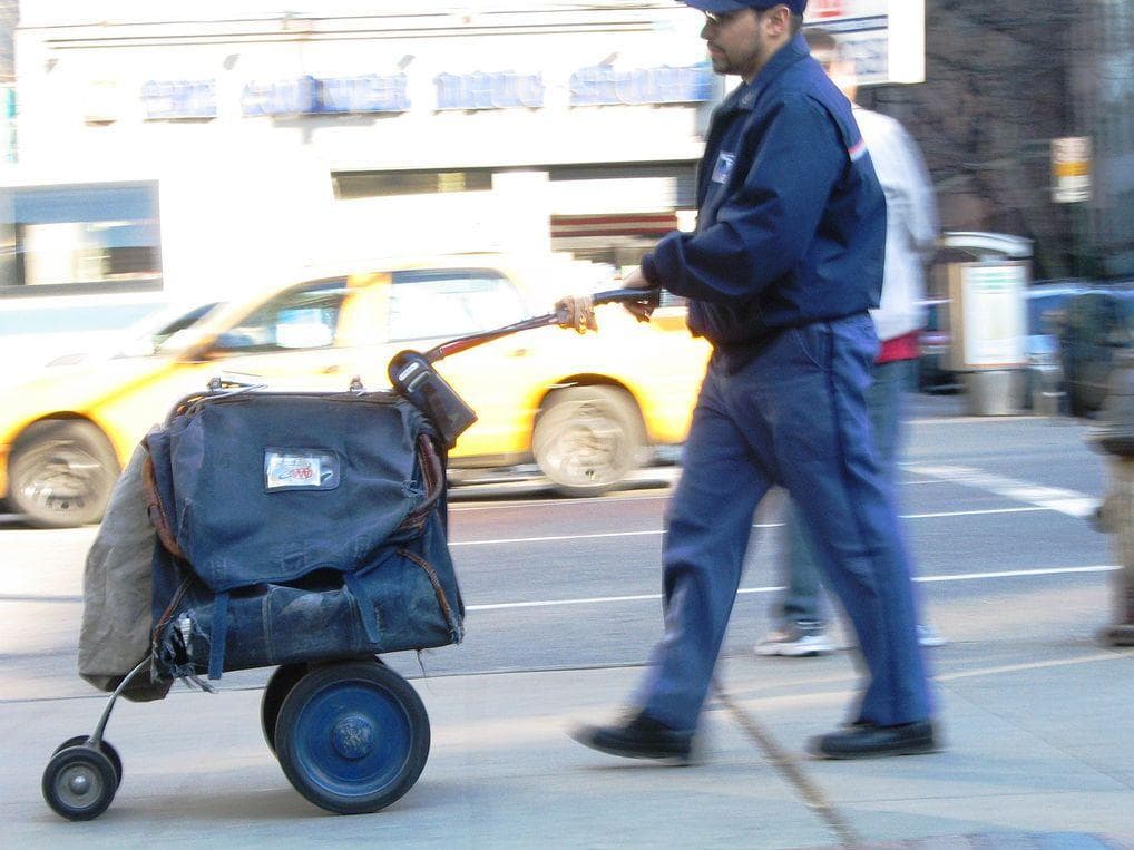 15 Things You Didn't Know About the Daily Life of a Mailman