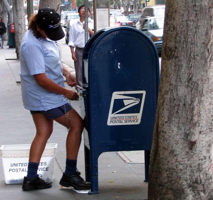 15 Things You Didn't Know About the Daily Life of a Mailman