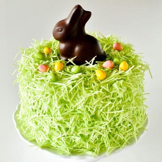 Пасхальный торт. Украшение пасхального торта. Тортик на Пасху. Съедобные украшения для торта