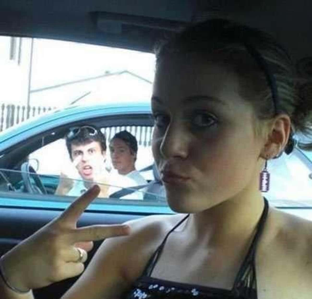Selfie Photobomb... You&#39;re Doing It Right