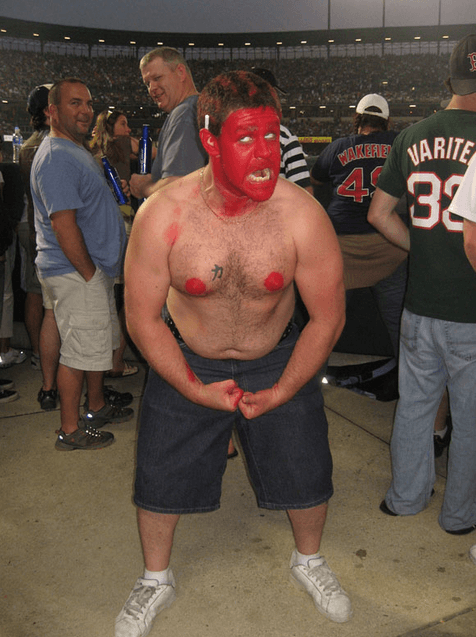 The 25 Funniest MLB Fan Photos Ever