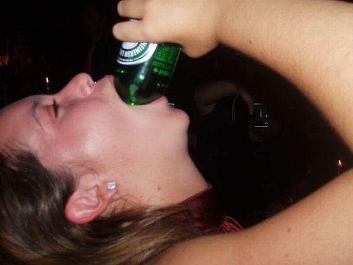 Drunk bitches. Drunk bitches. Русские пьяные девочки. Красивые пьяные. Красивые пьяные.