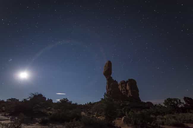 A Pilot Says He Saw a Huge Blue-and-Violet Hologram Near Area 51