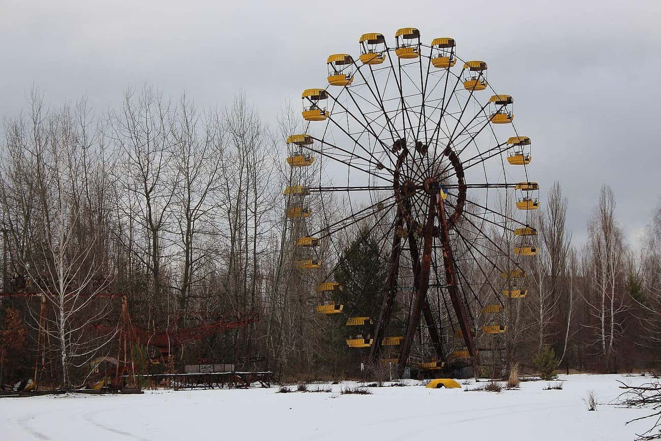 This Abandoned Ferris Wheel Is Equal Parts Beautiful And Creepy