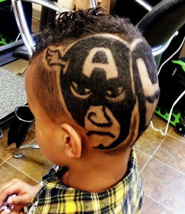 Красивые выбритые рисунки на голове у мальчиков