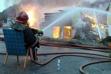 22 Fireman Photos That Are So Hot Right Now
