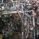 Cathedral of Junk on Random Absurdly Crazy Buildings Made from Trash and Recycled Materials