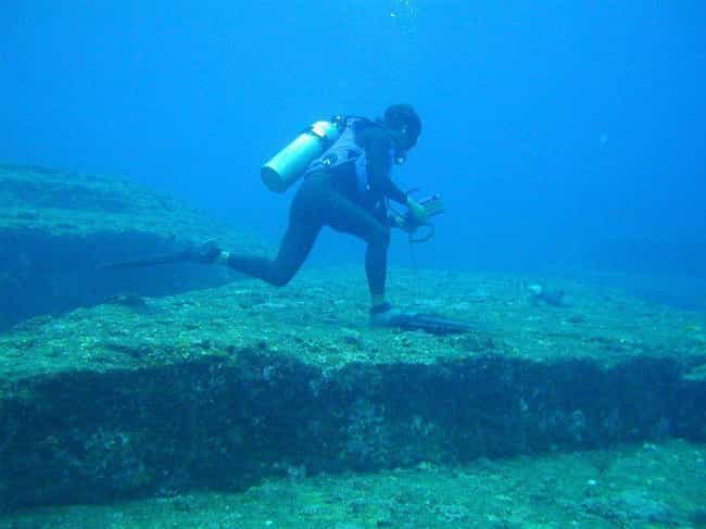 This image has an empty alt attribute; its file name is the-underwater-ruins-of-japan-photo-u2