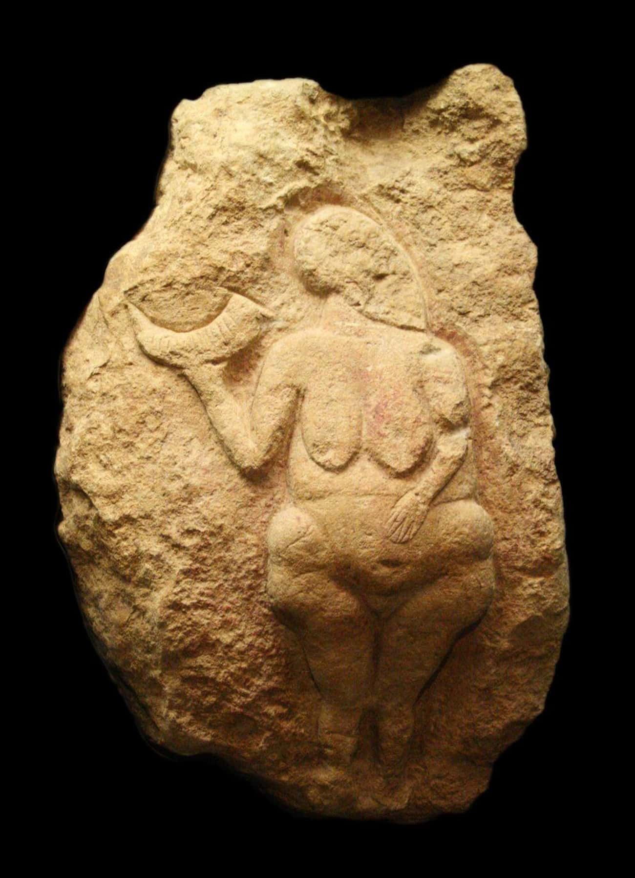 Experts Believe Prehistoric Women Were "Extraordinarily Promiscuous"
