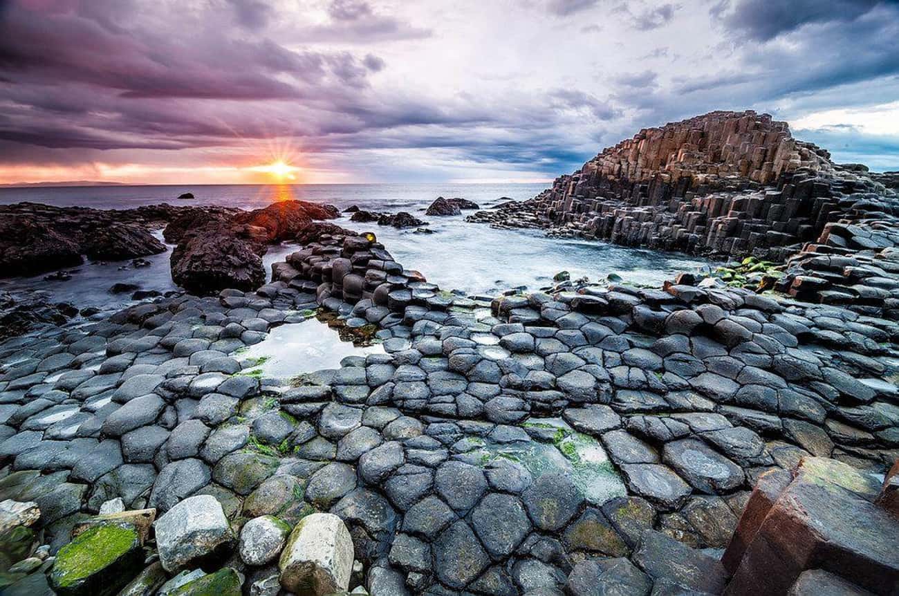 The Beautiful Natural Formations of the UK&#39;s Giant&#39;s Causeway