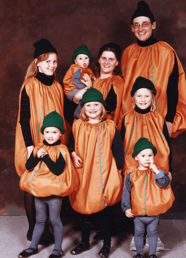 Very Awkward Halloween Family Photos