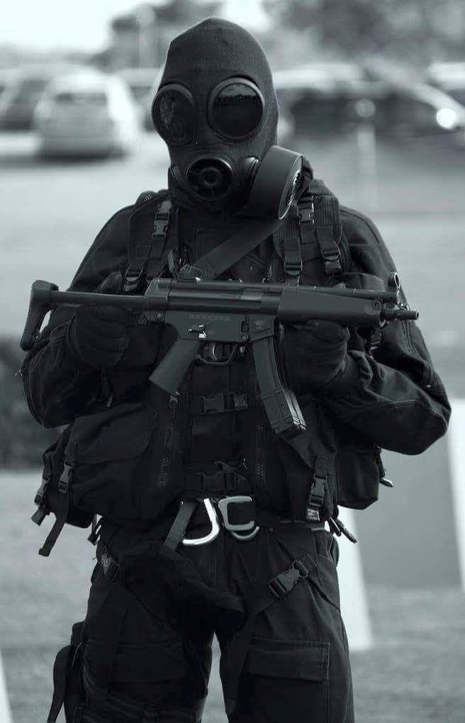 united kingdom special forces        
        <figure class=