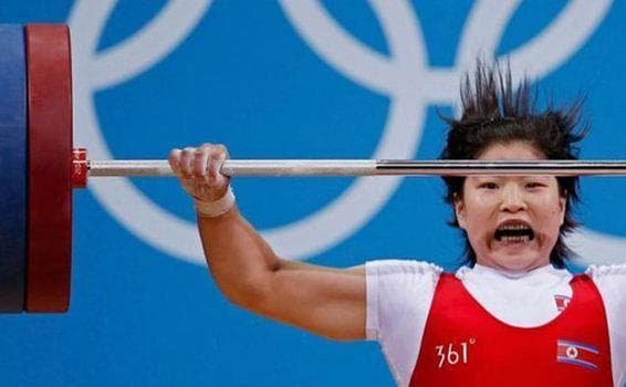 22 Funny Weightlifter Faces That Look Like They're Taking a Crap