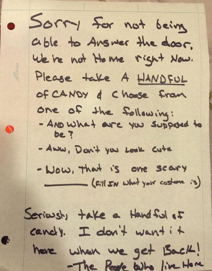 17-funny-trick-or-treat-signs-spotted-on-halloween-night