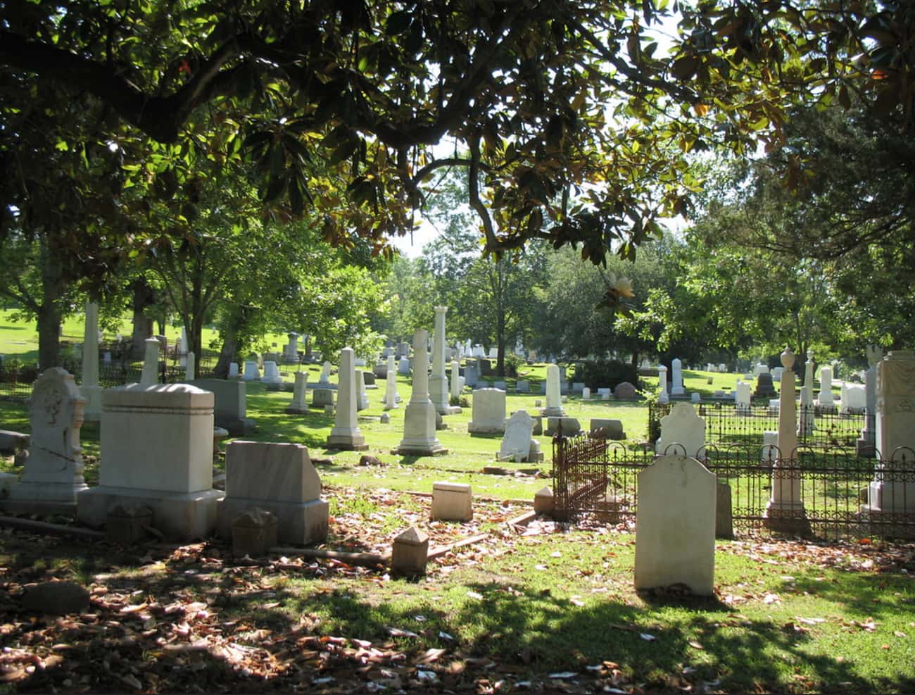 Glenwood Cemetery In Mississippi