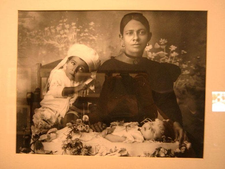 6 Sad And Strange Facts About Victorian Death Photography