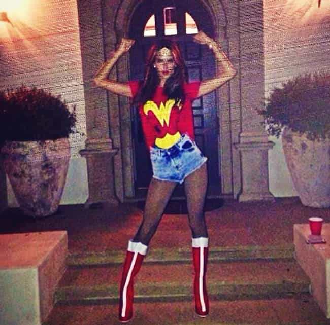 Alessandra Ambrosio Is Casual Wonder Woman