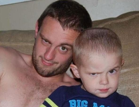 Буду папой сына. Мальчик с папой. Буду папой сына. Фотосессия папа и сын. Футболки с надписями для пап.