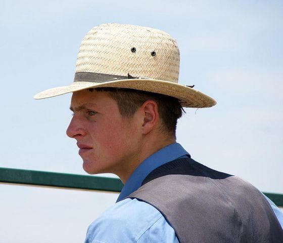 Hot Amish Dudes You’d Like to Take Behind the Barn