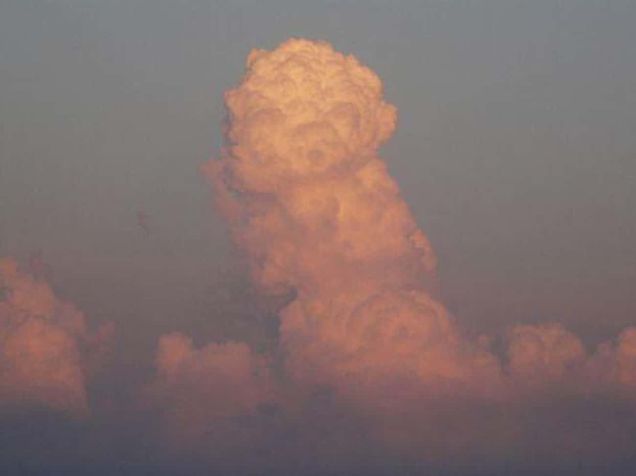 Look at those clouds. Облако в виде члена.