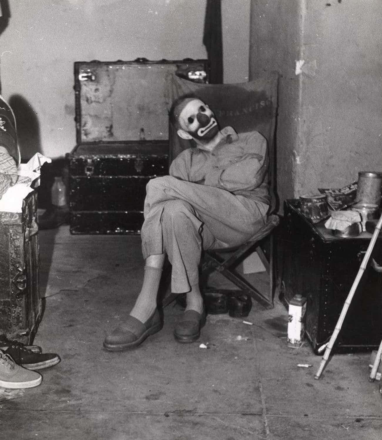 The Ringling Brothers Dressing Room Was Mostly Full of Schlitz and Phobias in 1944