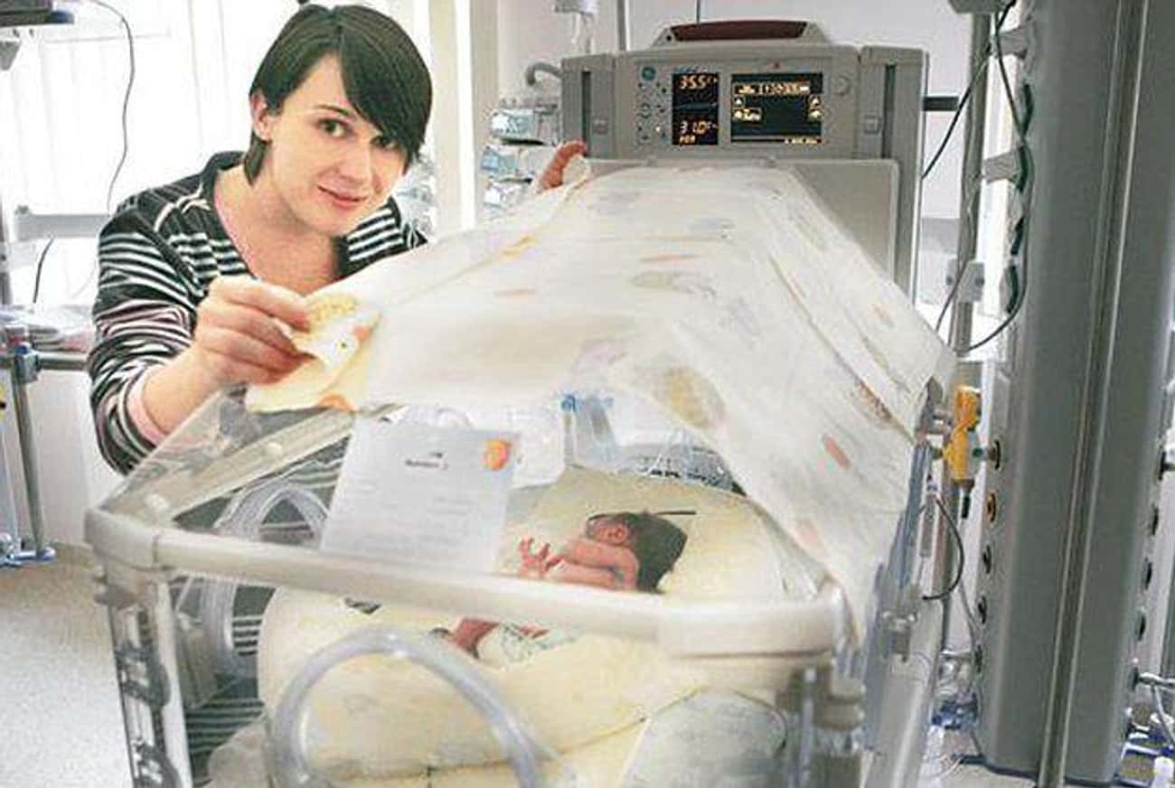 A Polish Woman Spent 75 Days In Labor - Upside Down