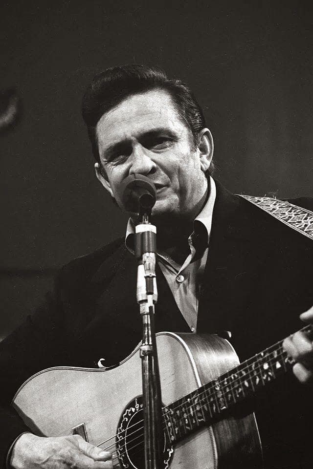 Random Amazing True Stories About Johnny Cash's Crazy Life