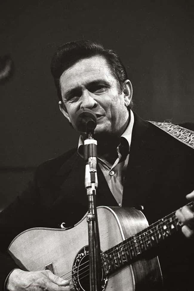 19 Amazing Johnny Cash Stories That Are 100% True