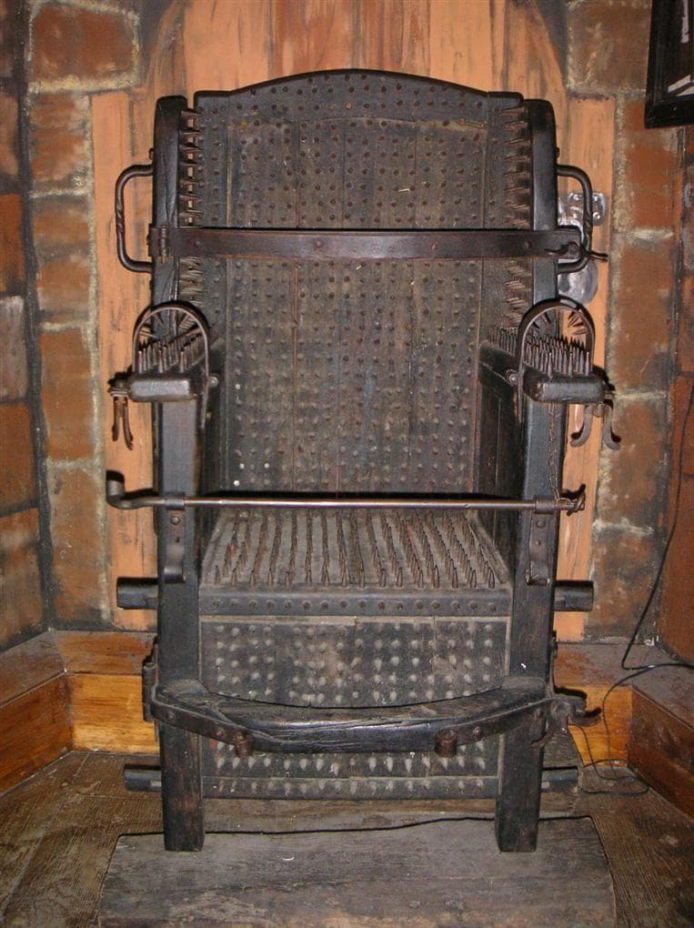 Random Jaw-Droppingly Evil Torture Devices Used Throughout History