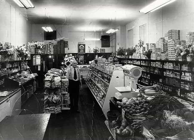 30 Vintage Photos Of Grocery Stores That Are Beyond ...