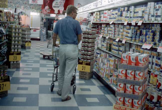 30 Vintage Photos Of Grocery Stores That Are Beyond ...