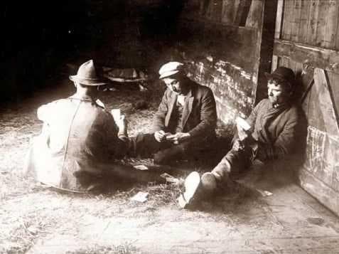 16 Historic Pictures Of American Hobos Riding the Rails