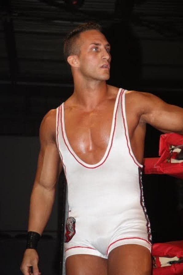 Had A WWE Developmental Contra ... aparece (o estÃ¡ clasificado) 4 en la lista 5 cosas que debes saber sobre Tommaso Ciampa