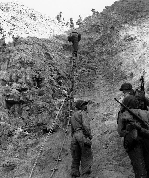 U.S. Army Rangers Use Ladders To Storm The Cliffs At Pointe du Hoc