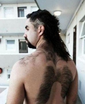 Лохматая прическа женская. Лохматый кудрявый парень. Заросшие волосы. Волосатая спина у мужчин. Самыймволосатый человек.